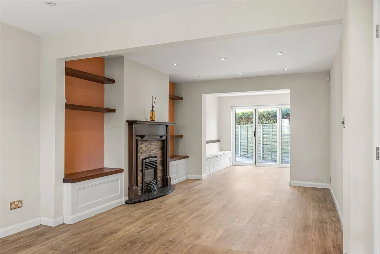 Wembley Road, Hampton, TW12 2QE, photo 4