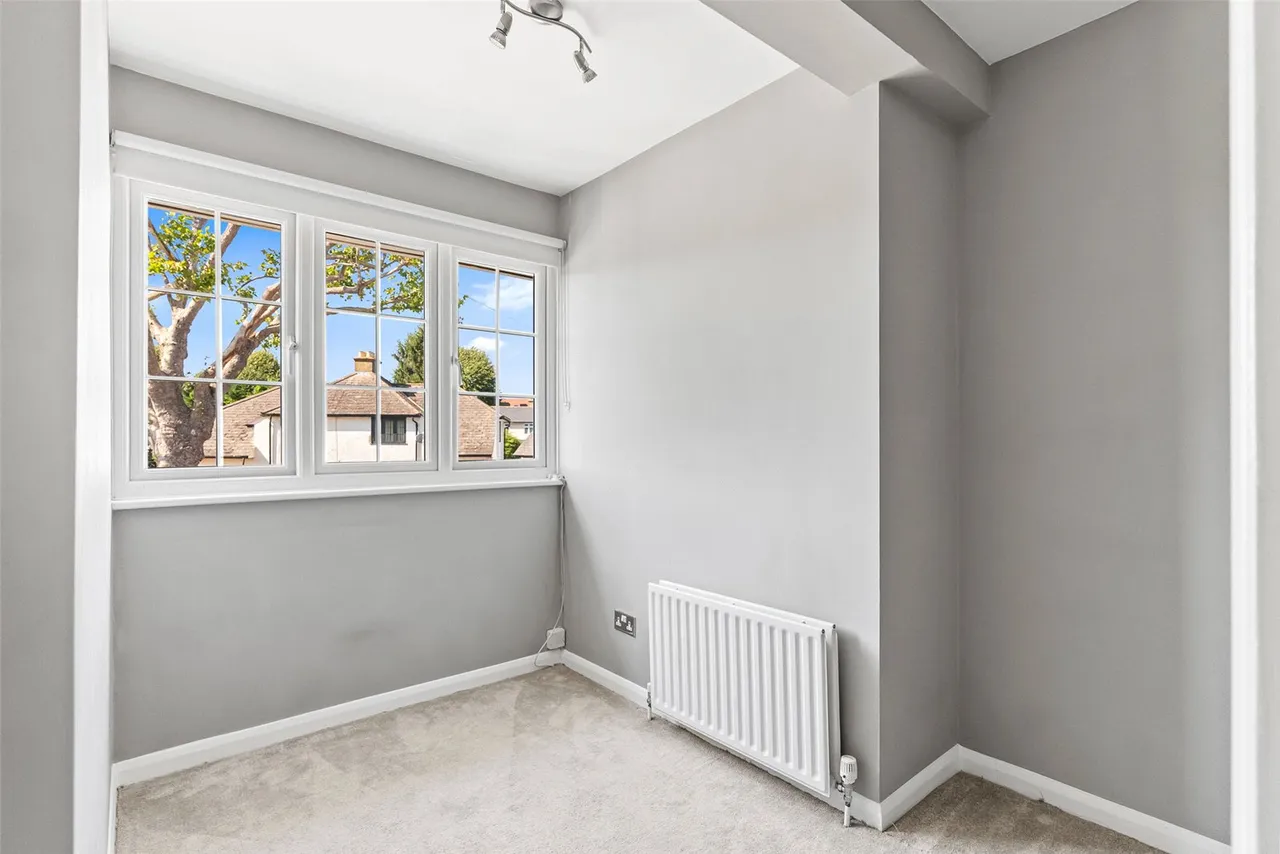 Wembley Road, Hampton, TW12 2QE, photo 11