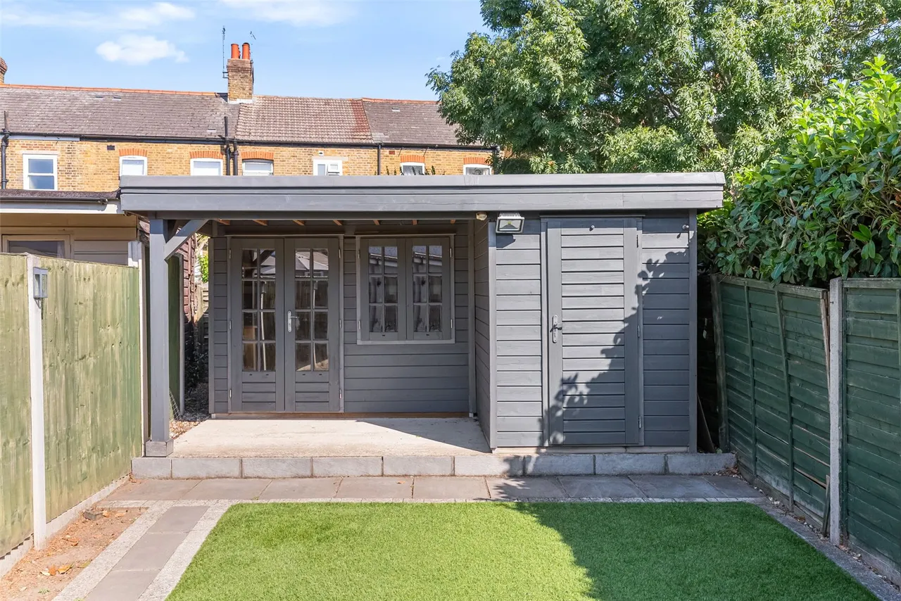 Wembley Road, Hampton, TW12 2QE, photo 18