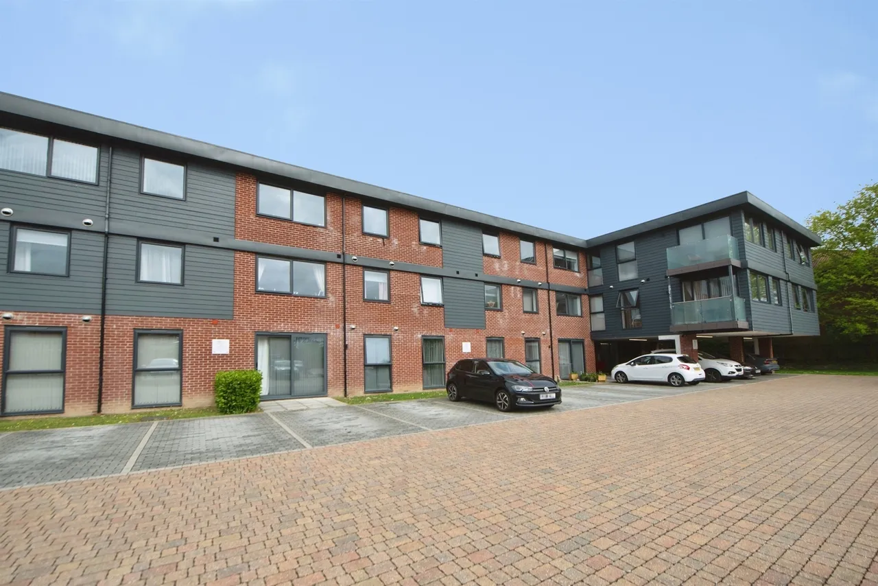 Willow Park, Havant, PO9, photo 2