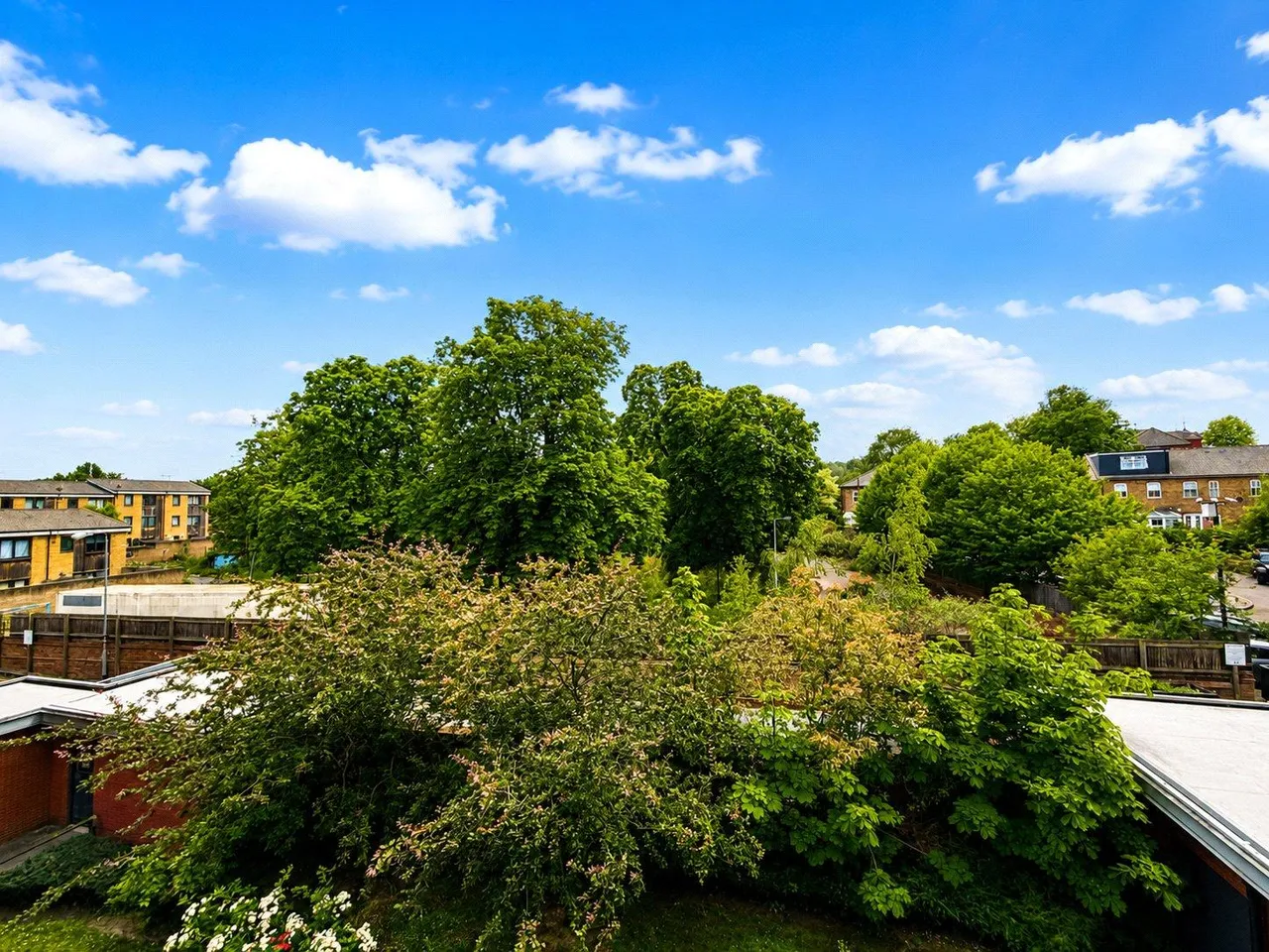 Birdwood Avenue, London, SE13, photo 9
