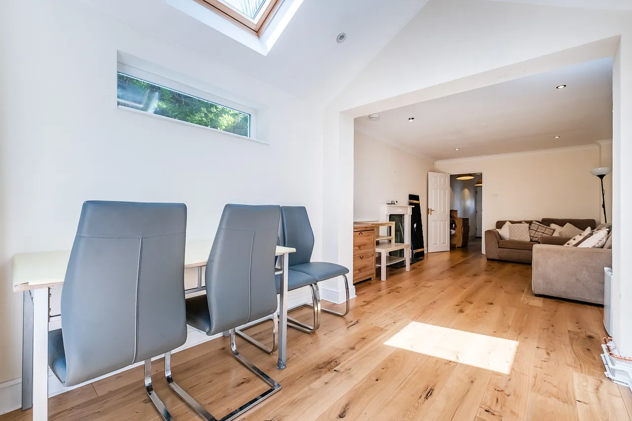 Iveley Road, London, SW4, photo 12