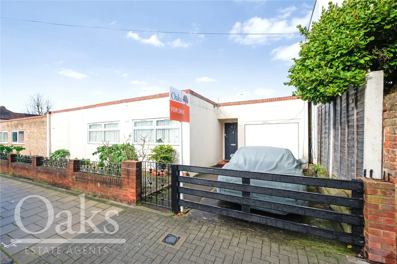 3 bed house for sale, Kempshott Road, Streatham, SW16