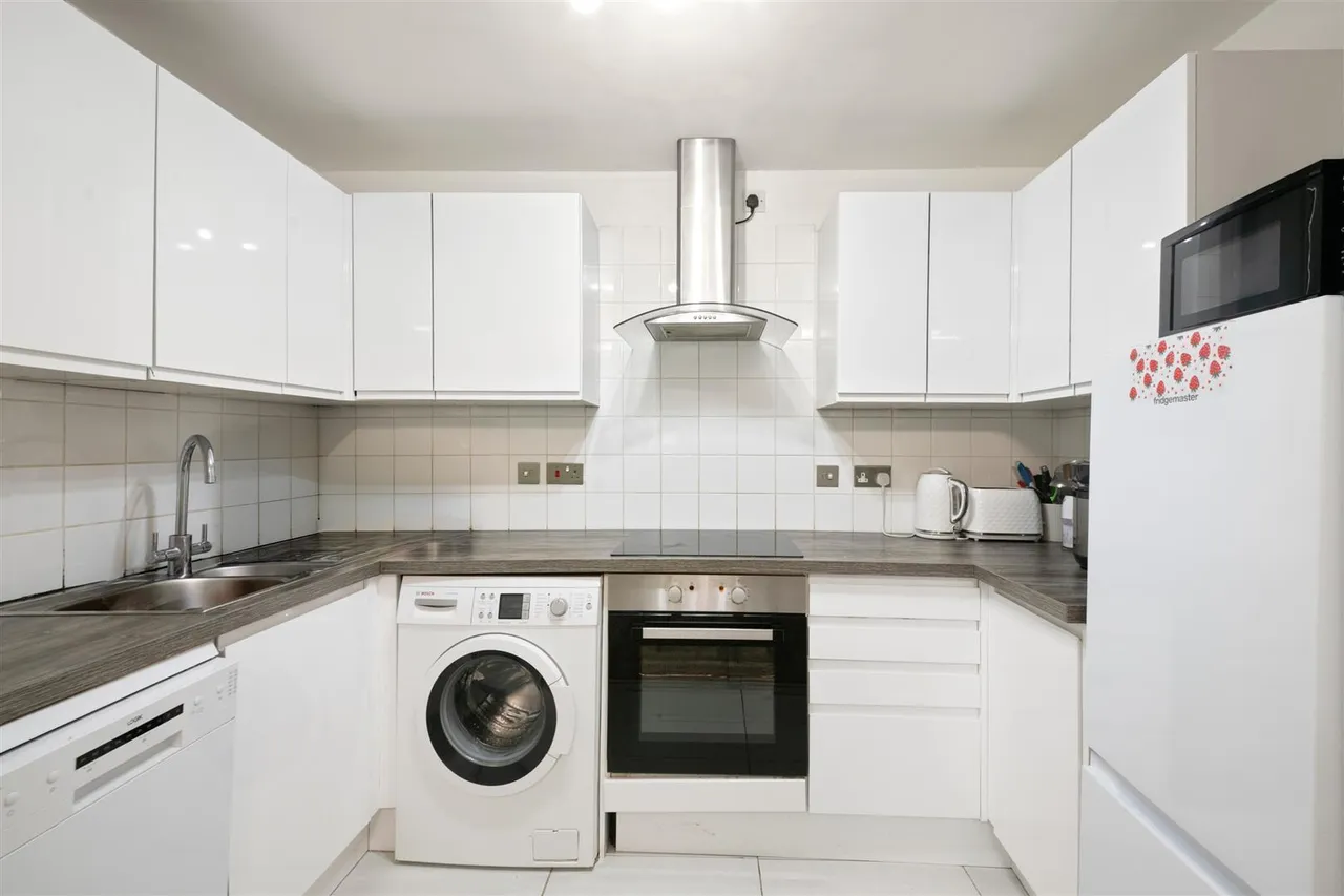 Bennett Close, Hounslow, photo 2