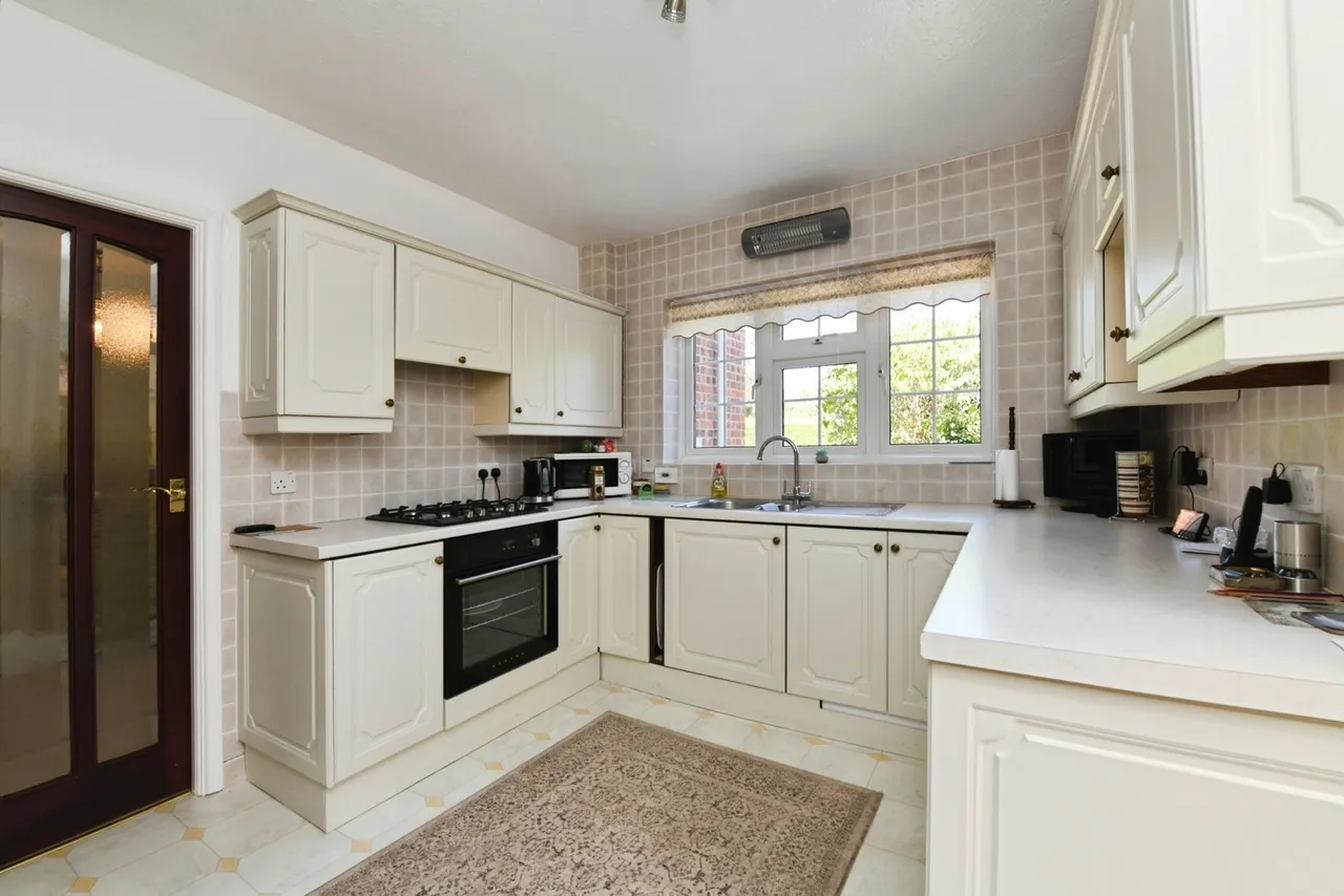 The Gardens, BRENTWOOD, Essex, CM15, photo 5