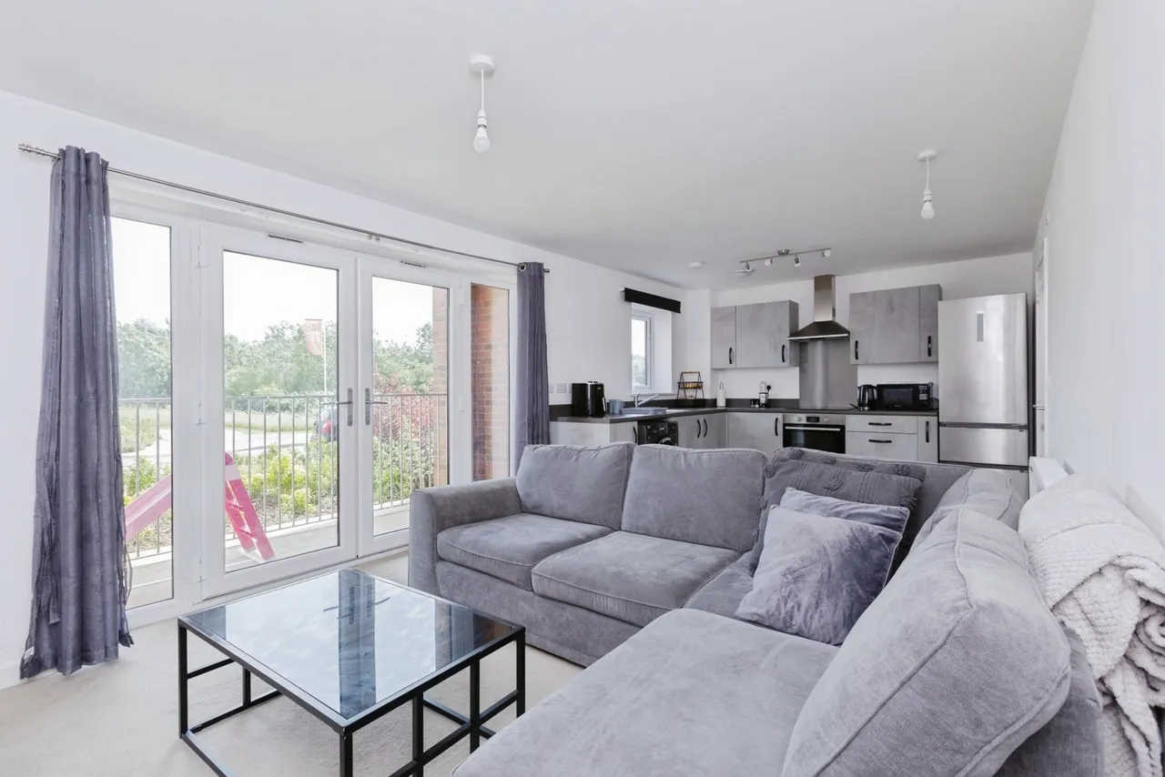Round Meadow Road, Leicester, LE4, photo 2