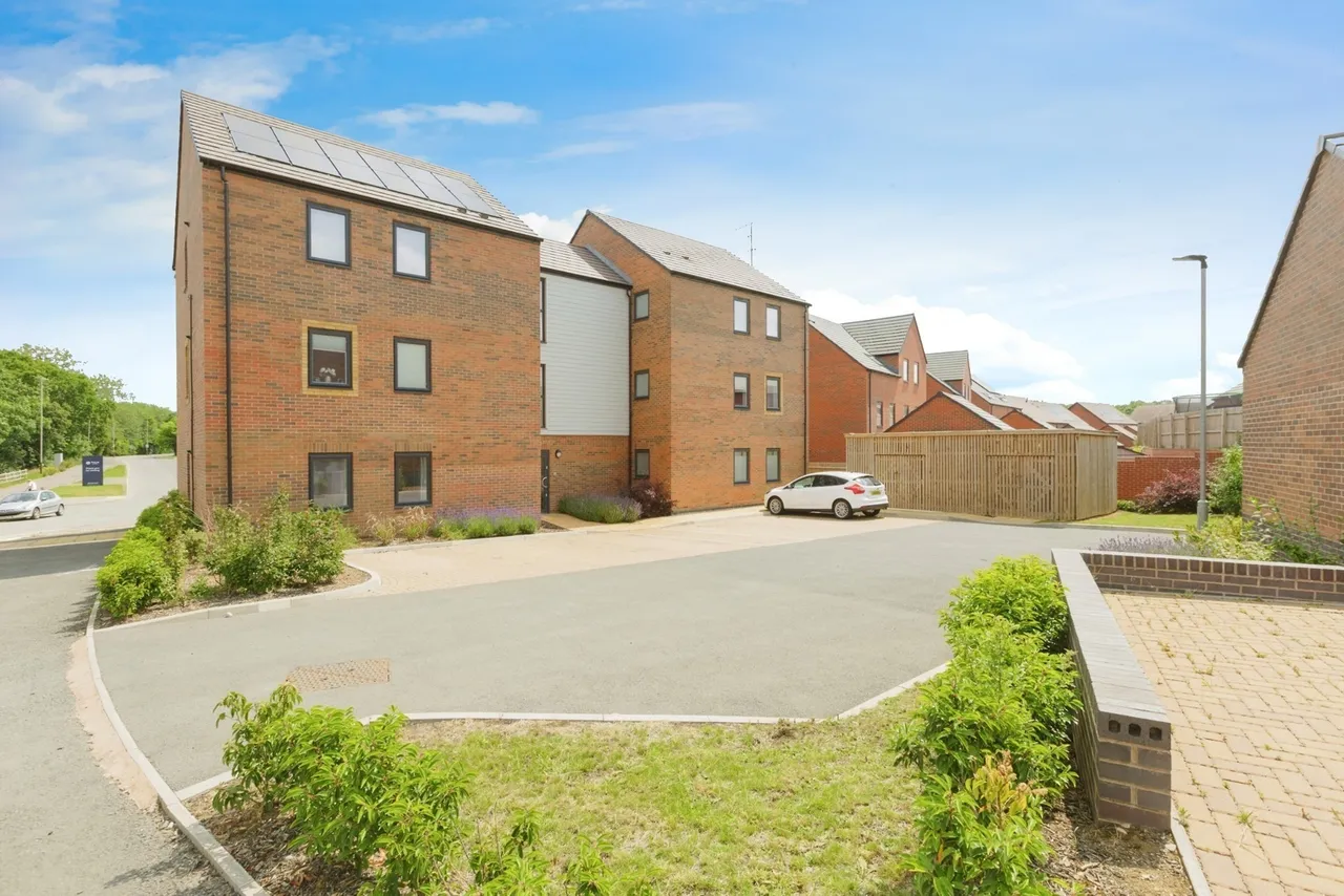 Round Meadow Road, Leicester, LE4, photo 14