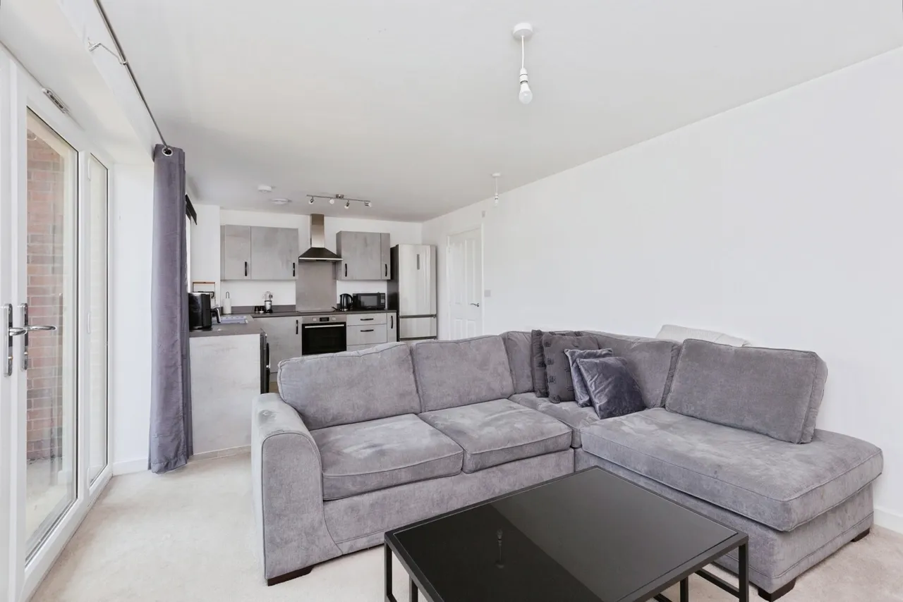 Round Meadow Road, Leicester, LE4, photo 9