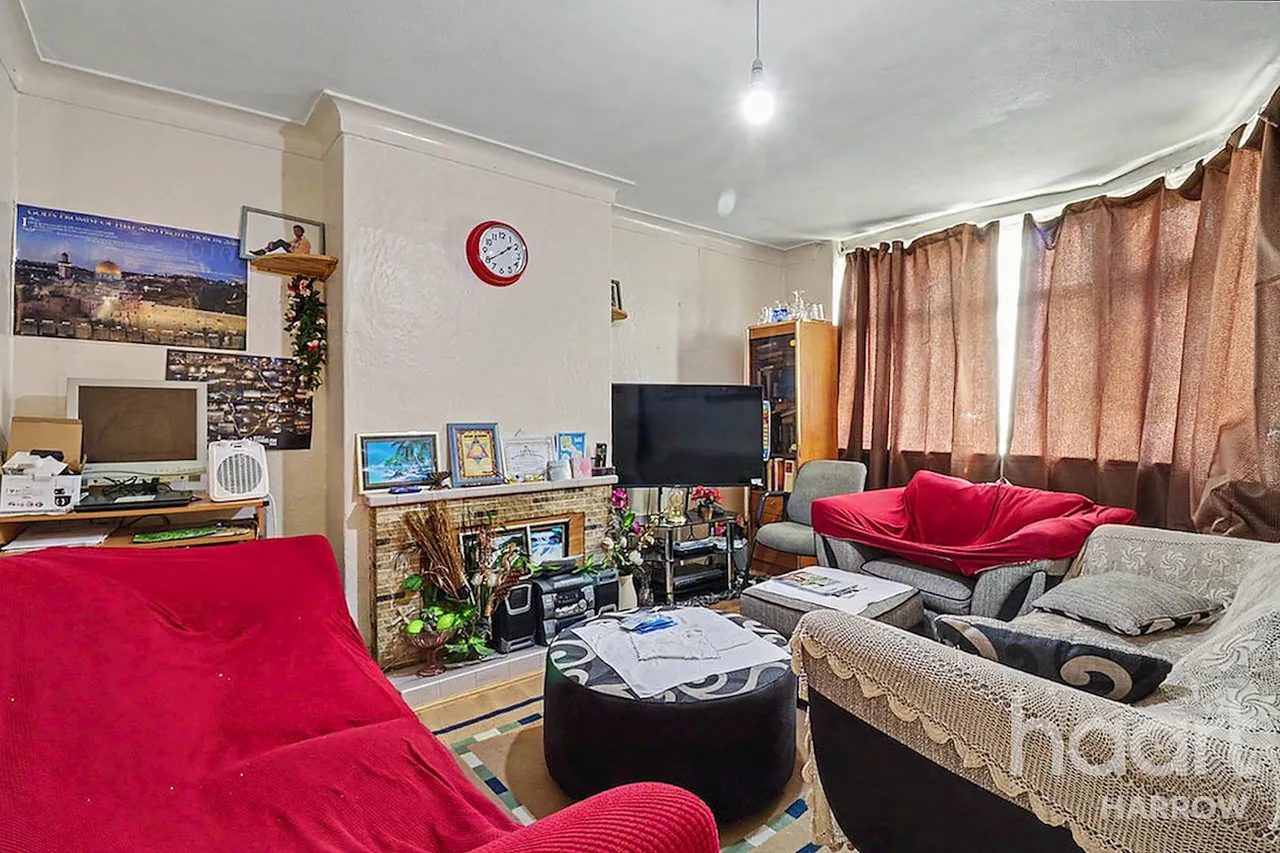 Tavistock Road, Edgware, HA8, photo 3