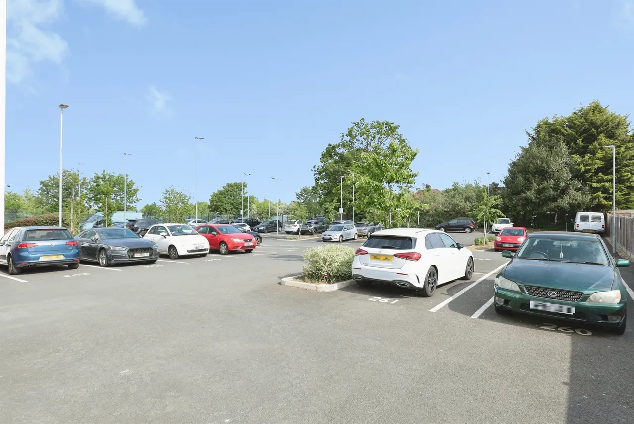Cherry Tree Road, Watford, WD24, photo 10