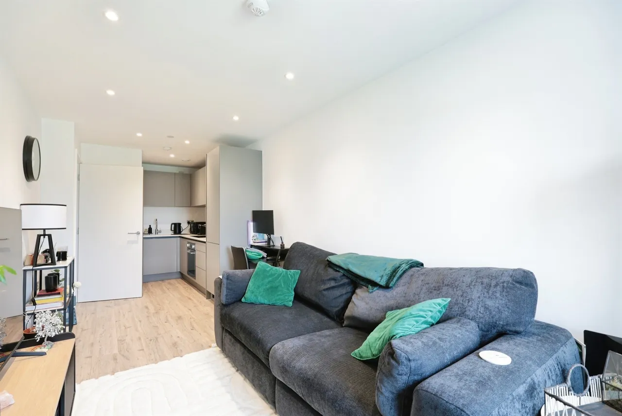 Cherry Tree Road, Watford, WD24, photo 5