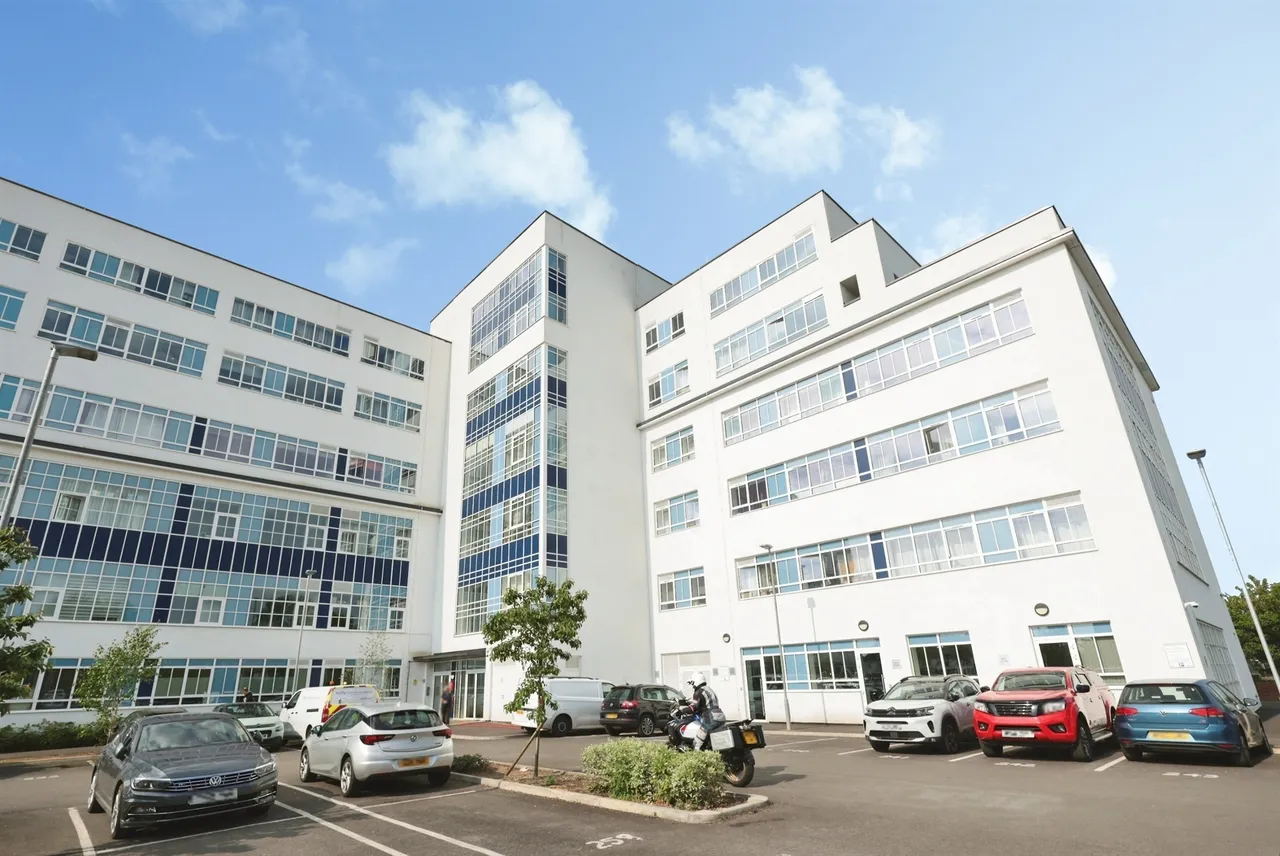 Cherry Tree Road, Watford, WD24, photo 12