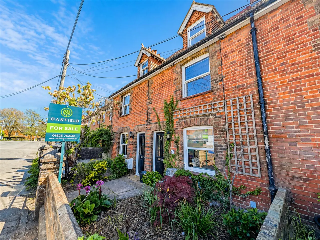 2 bed house for sale — New Road, Ridgewood, Uckfield, TN22 5SX