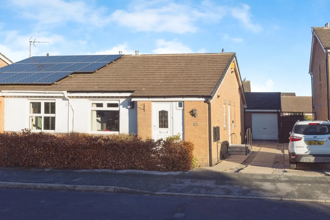 Ogden View Close, Halifax, West Yorkshire, HX2, photo 17