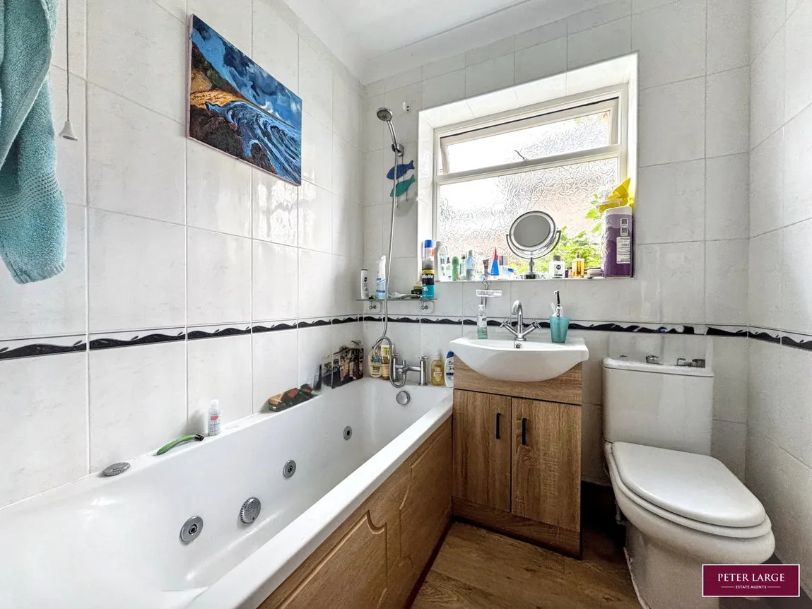 Weaver Avenue, Rhyl, LL18 4HN, photo 7