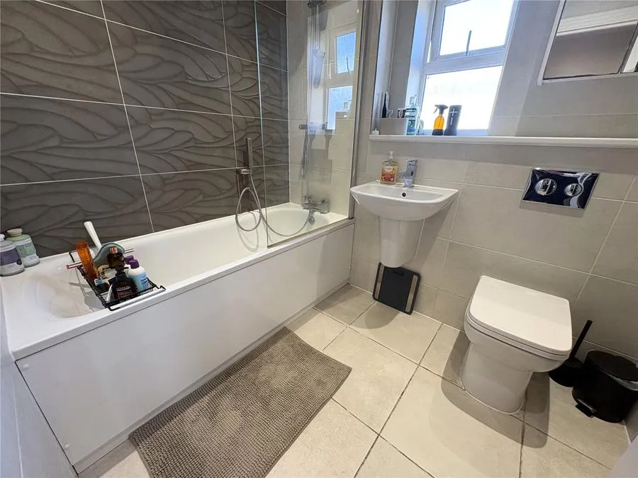 Timms Close, Aylesbury, HP20, photo 7