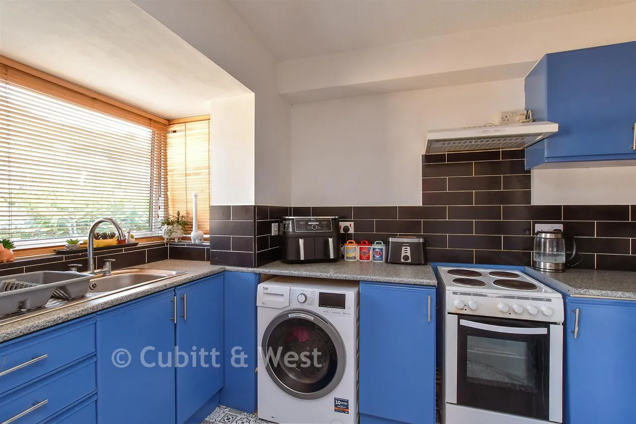 Balcombe Road, Peacehaven, BN10, photo 3