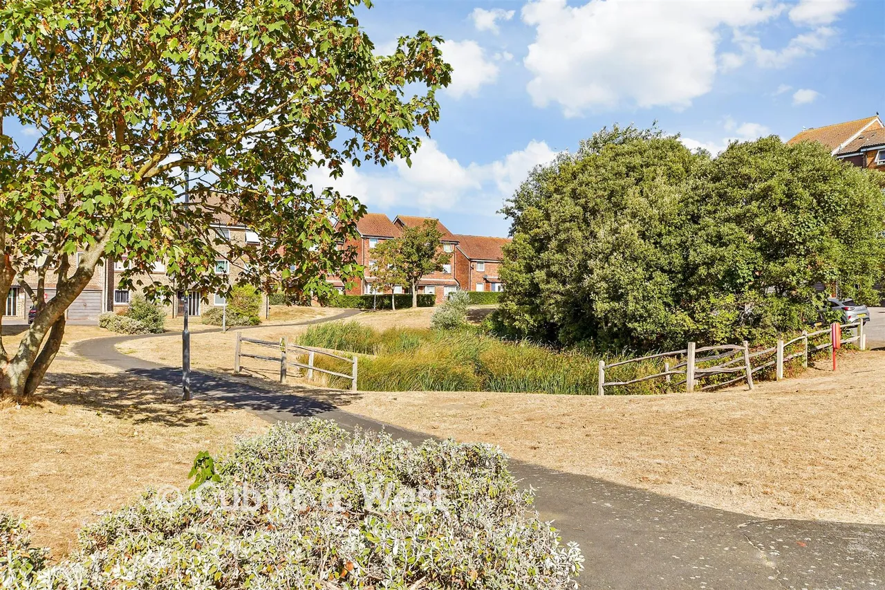 Balcombe Road, Peacehaven, BN10, photo 7