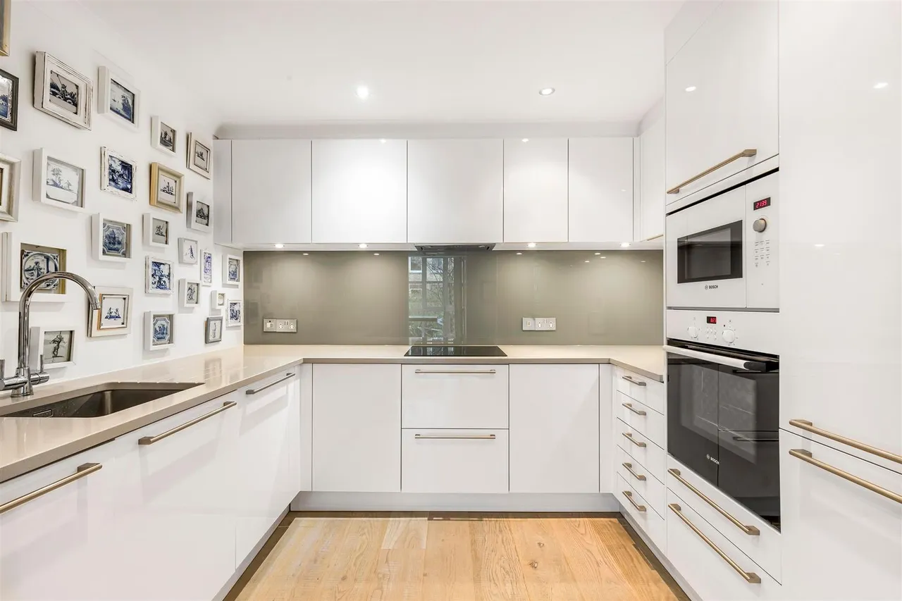 Oriel Drive, Harrods Village, SW13, photo 3