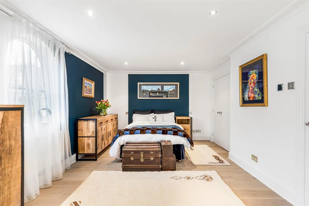 Oriel Drive, Harrods Village, SW13, photo 5