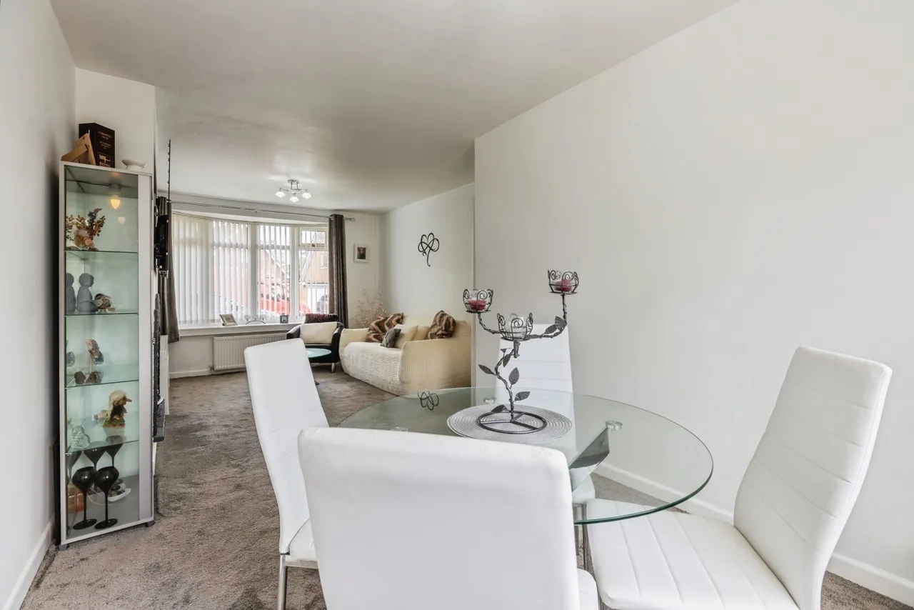 Moreton Drive, Bury, BL8, photo 7