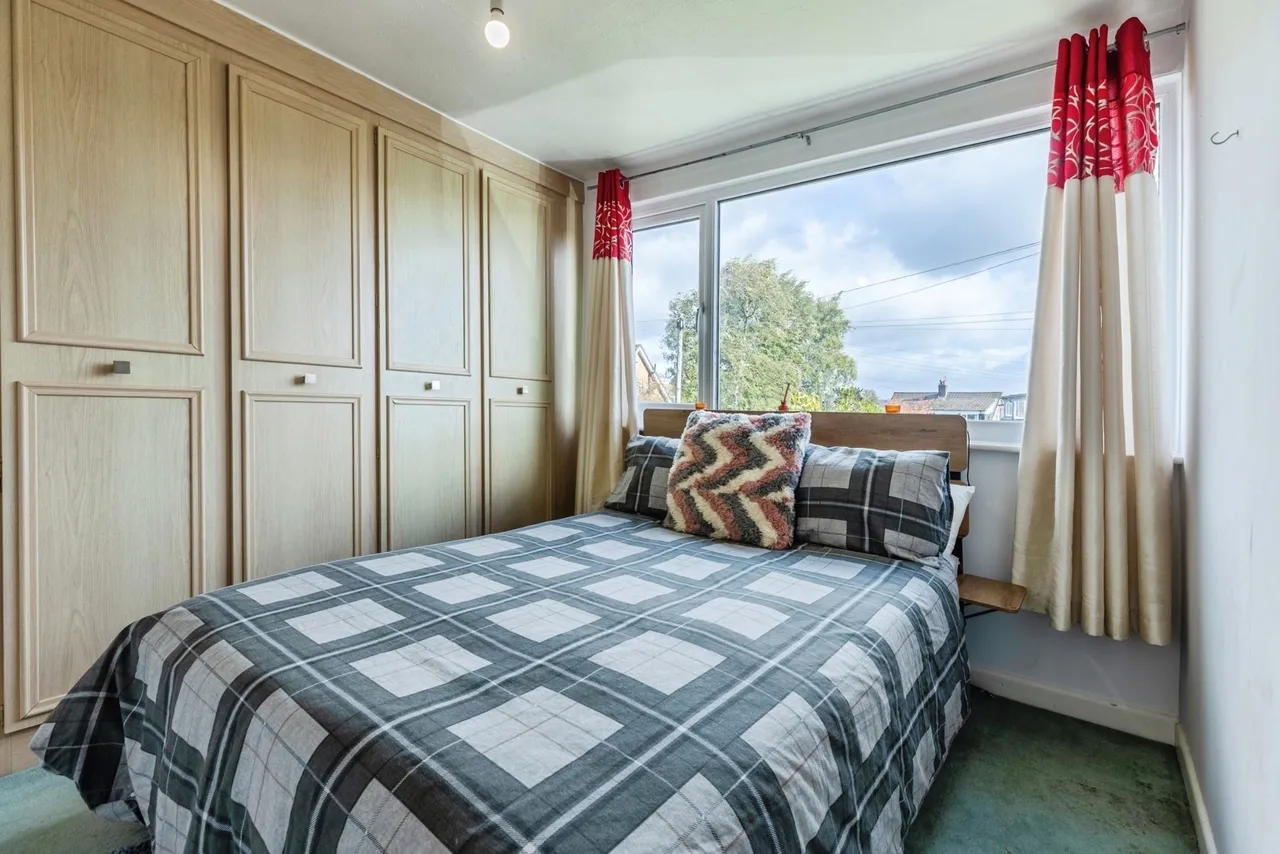 Moreton Drive, Bury, BL8, photo 12