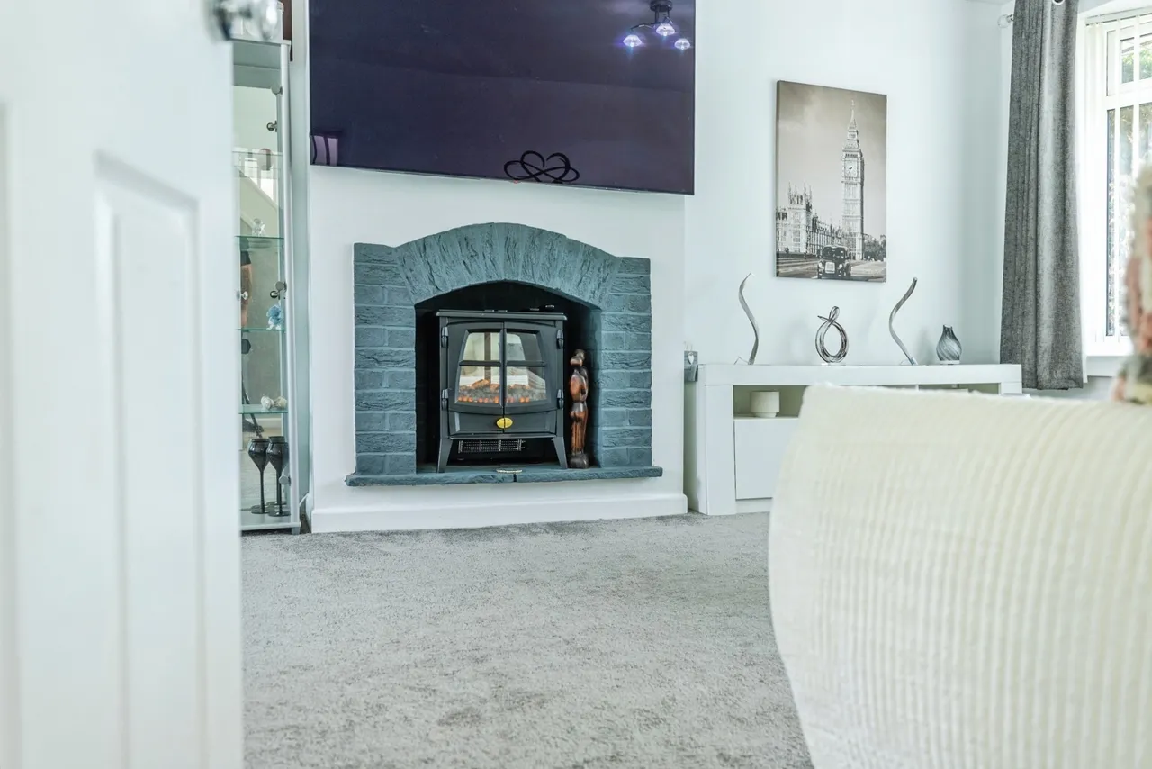 Moreton Drive, Bury, BL8, photo 5