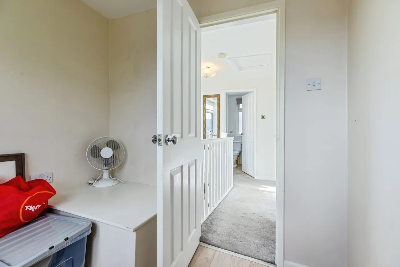Moreton Drive, Bury, BL8, photo 14