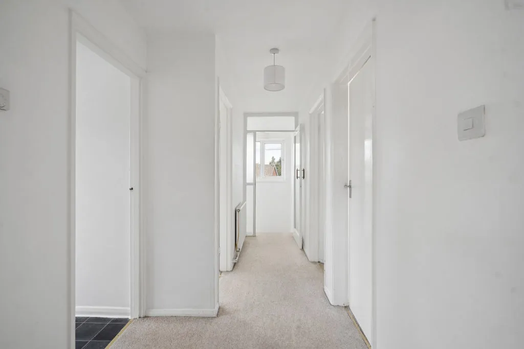 Whyteladyes Lane, Cookham, SL6, photo 4