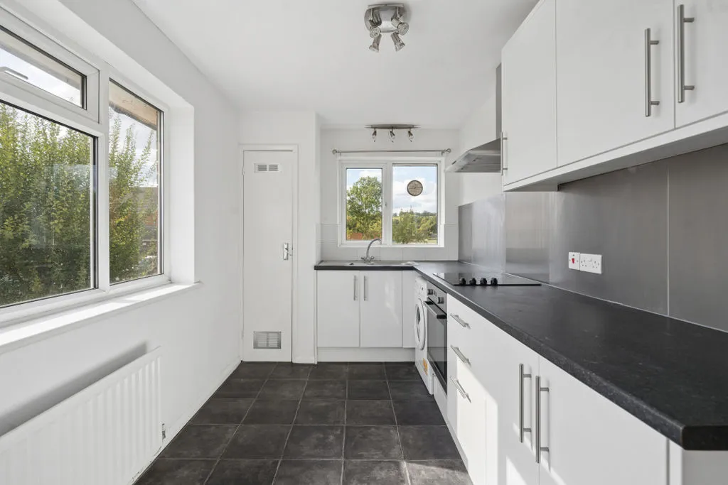 Whyteladyes Lane, Cookham, SL6, photo 2