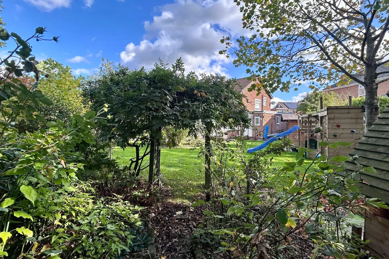 Sudbury Drive, Cheadle, photo 23