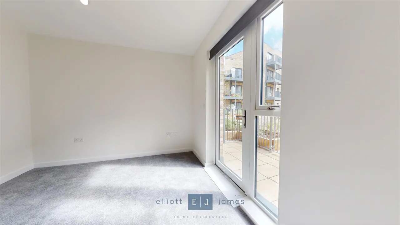 Epping Gate, Borders Lane, Loughton, photo 4
