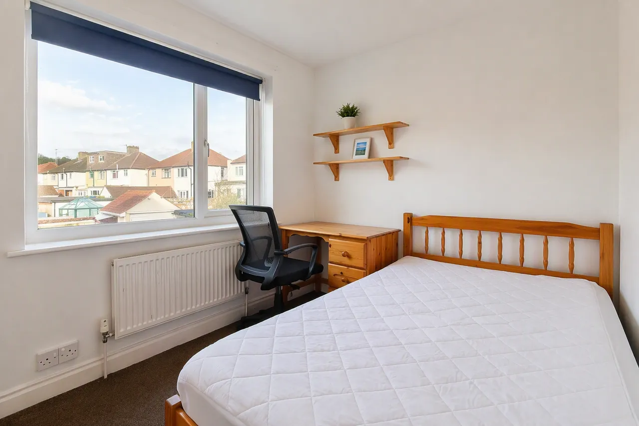 1 bed house to rent, Upper Bevendean Avenue, Brighton, BN2