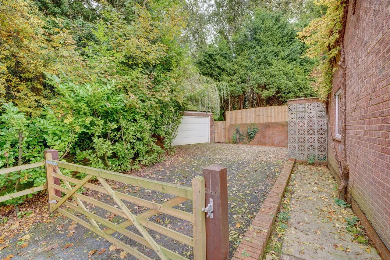 Hanbury Road, Droitwich, Worcestershire, WR9 8PR, photo 24