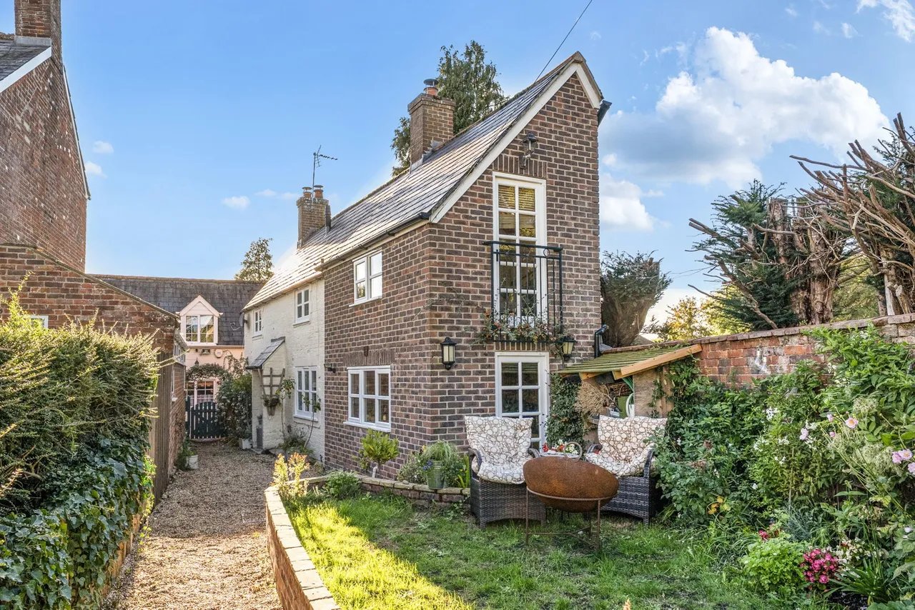 High Street, Child Okeford, photo 15