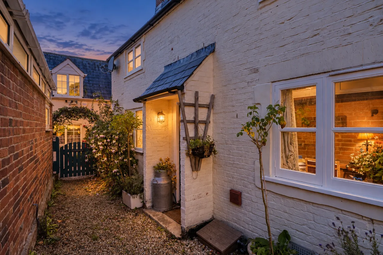 High Street, Child Okeford, photo 16