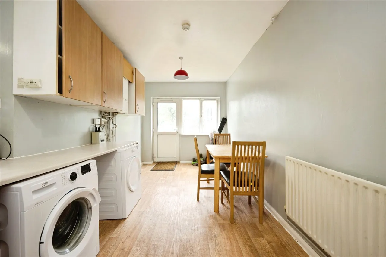 The Crossway, Luton, Bedfordshire, LU1, photo 12