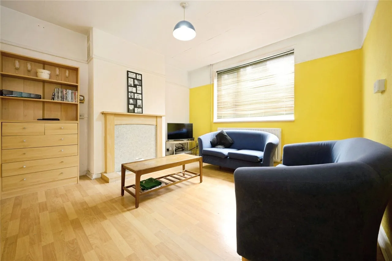 The Crossway, Luton, Bedfordshire, LU1, photo 2