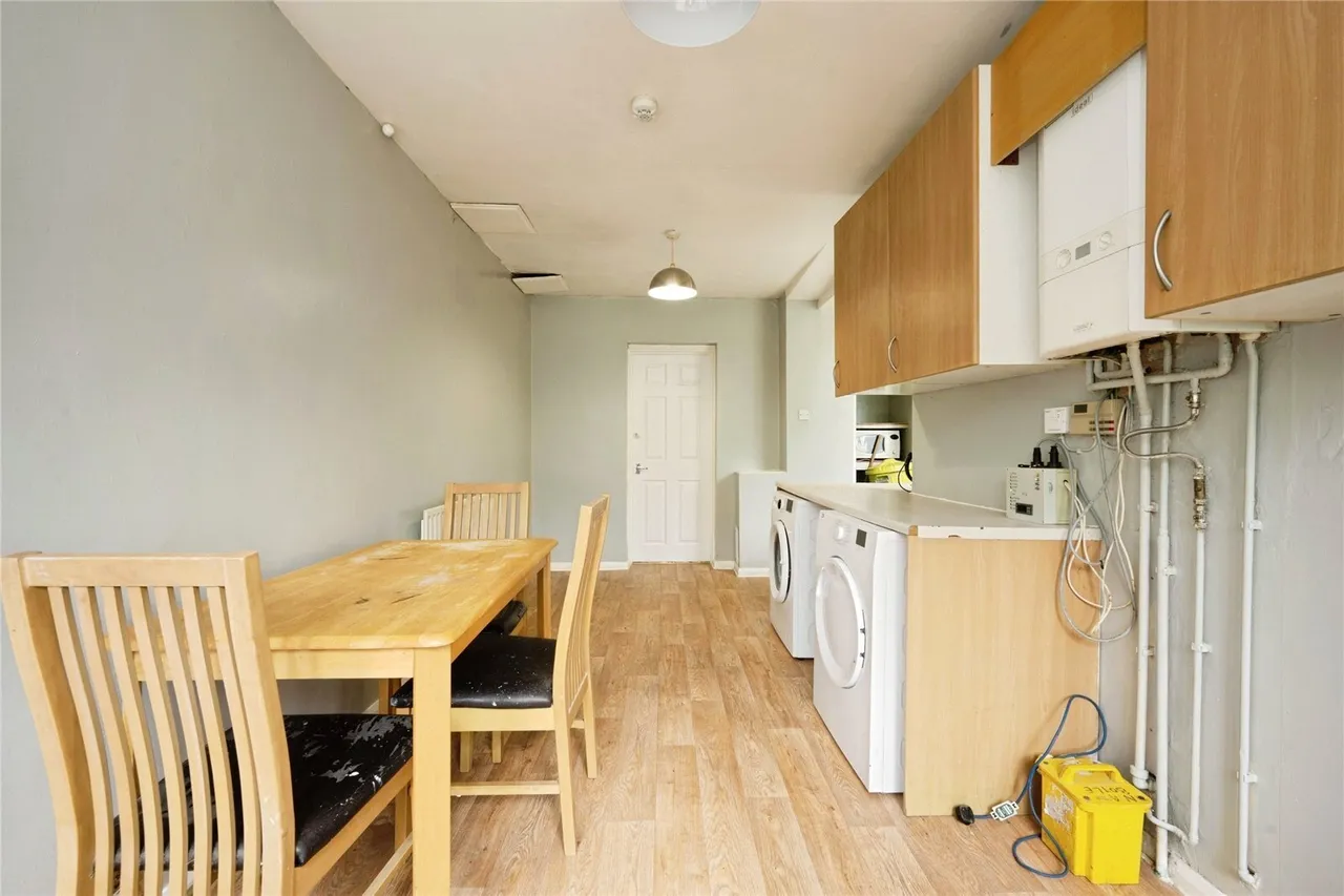 The Crossway, Luton, Bedfordshire, LU1, photo 11