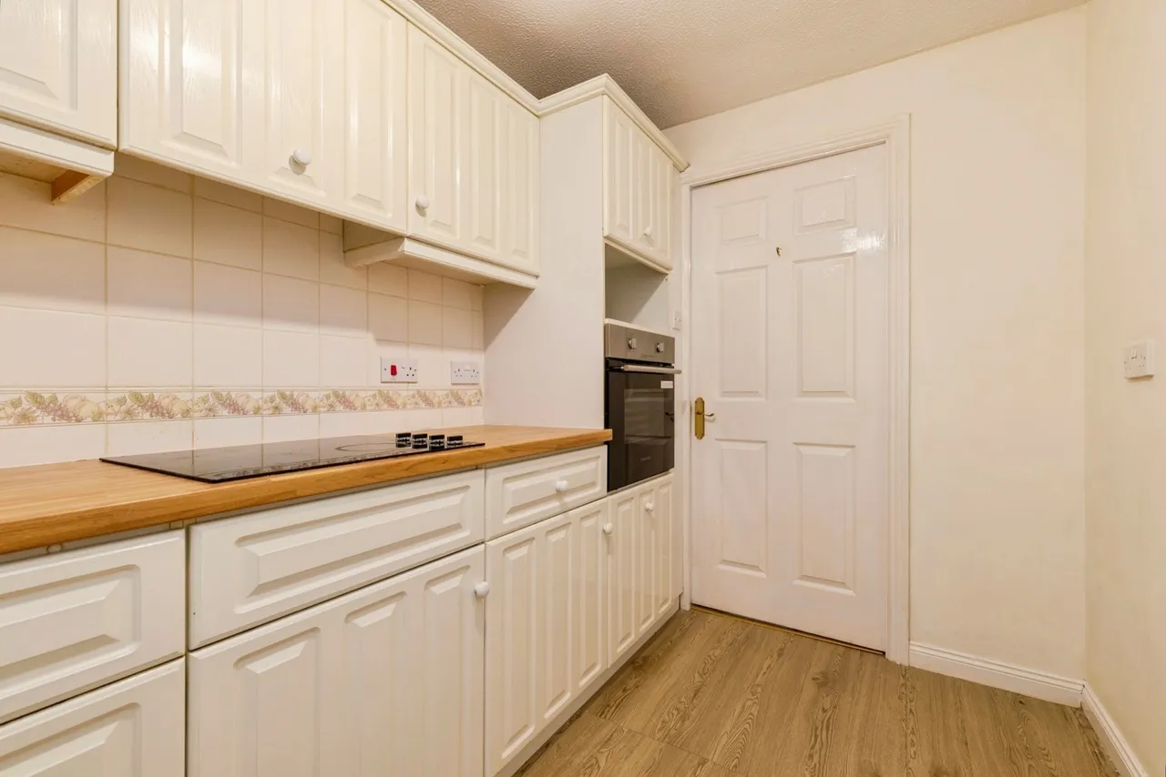 Wycliffe Court, Yarm, TS15, photo 8