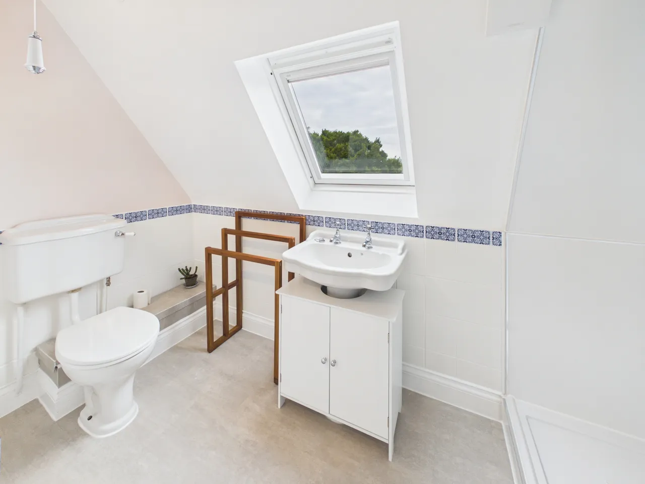 Swindon Manor Manor Road, Swindon Village, GL51, photo 23