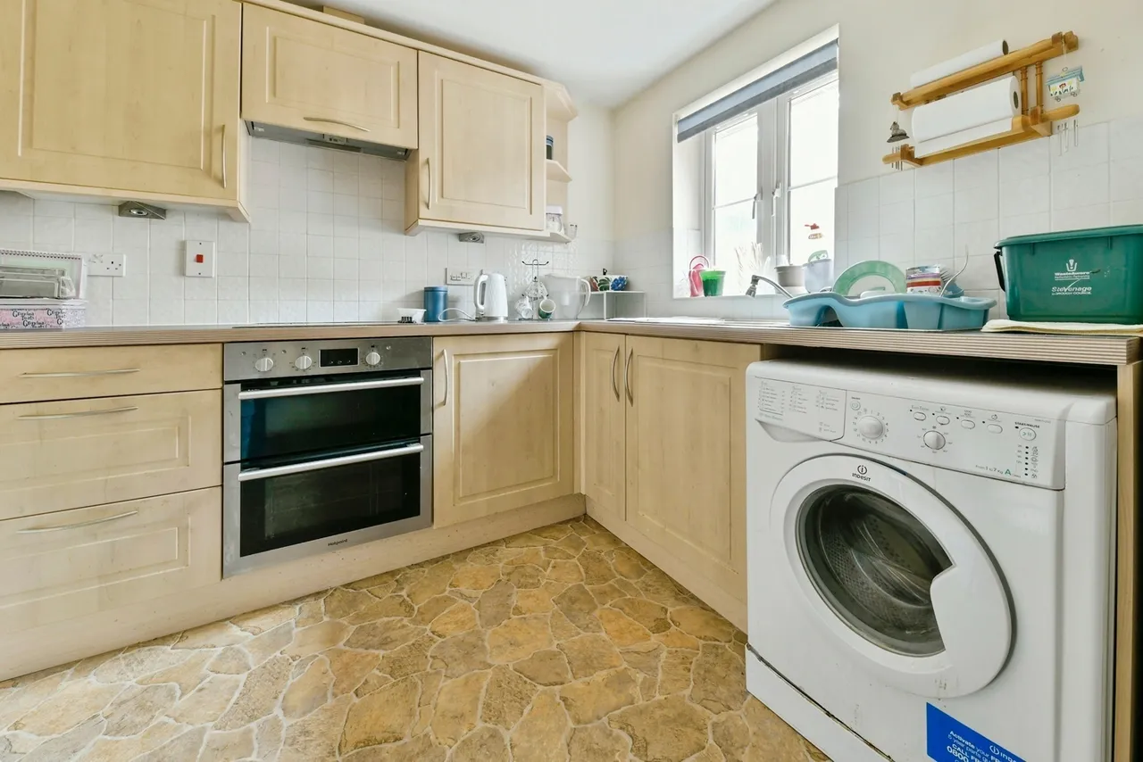 Epsom Close, Stevenage, Hertfordshire, SG1, photo 5