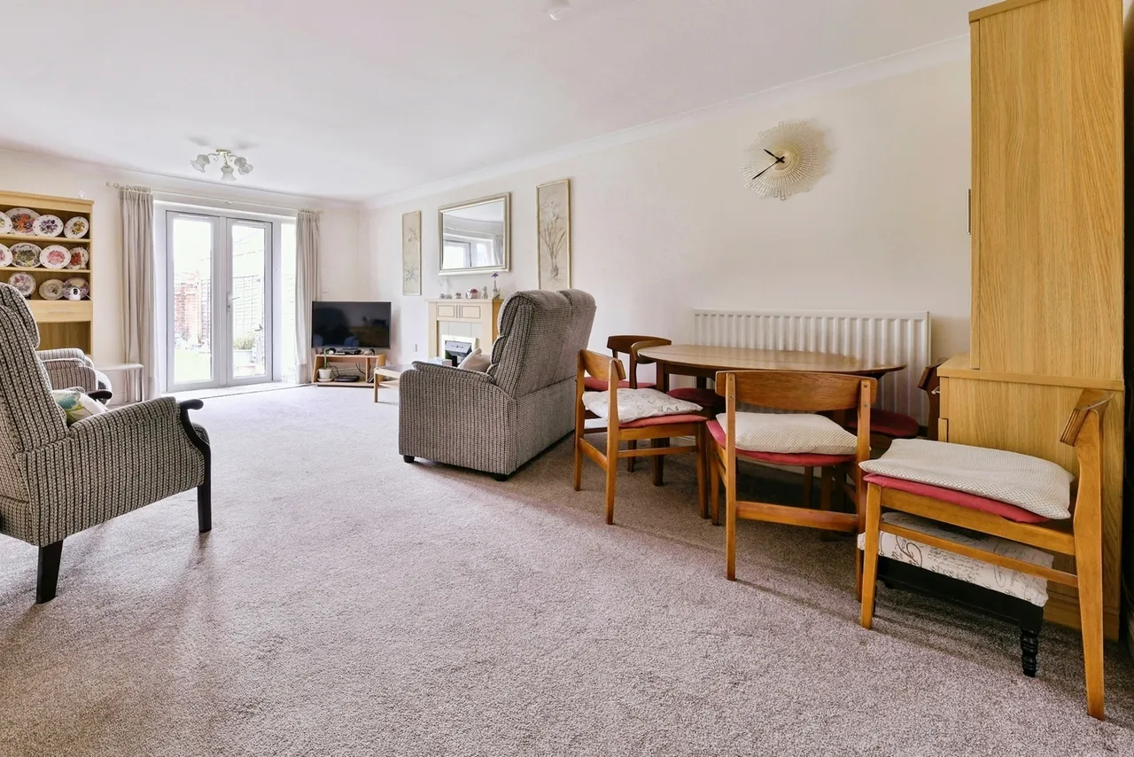Epsom Close, Stevenage, Hertfordshire, SG1, photo 4