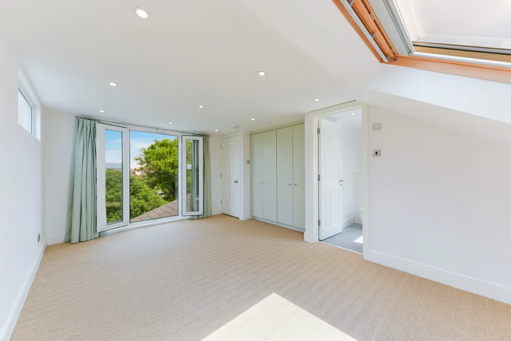 Ringford Road, London, SW18, photo 3