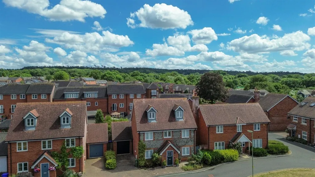 Gurung Way, Church Crookham, photo 28