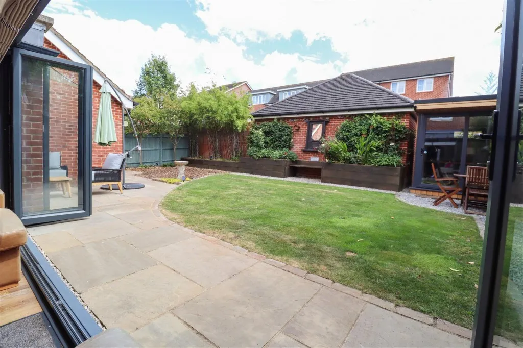 Gurung Way, Church Crookham, photo 22