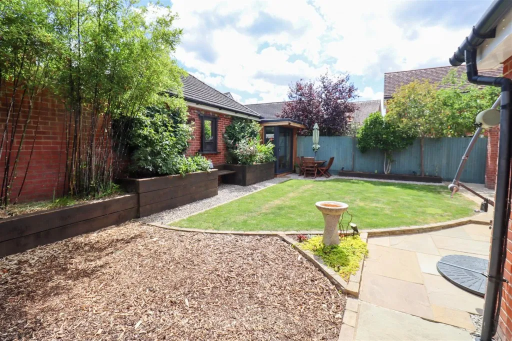 Gurung Way, Church Crookham, photo 23