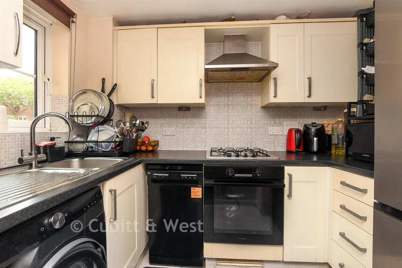 Tylehurst Drive, Redhill, RH1, photo 5