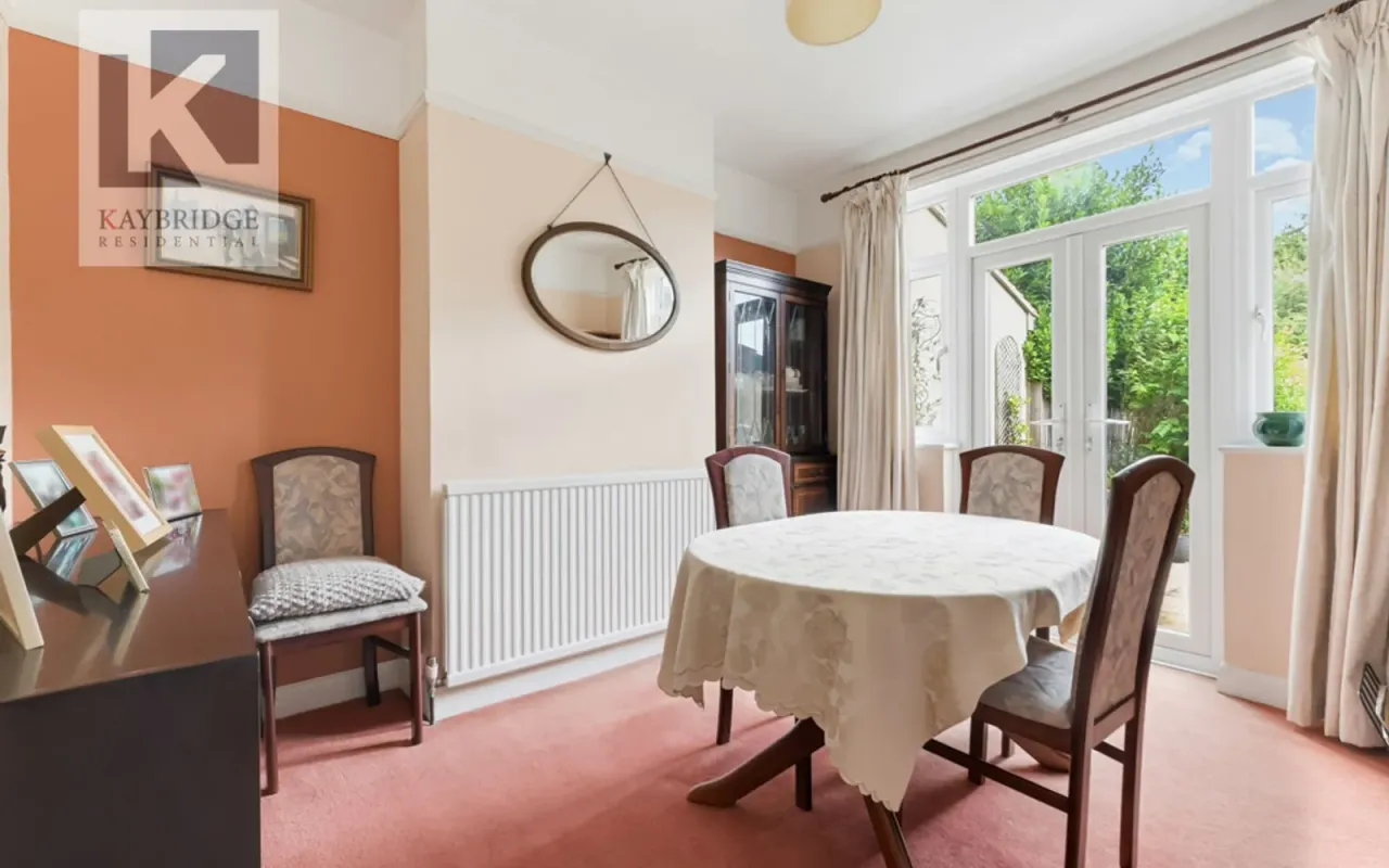 Ewell By Pass, Epsom, KT17, photo 3