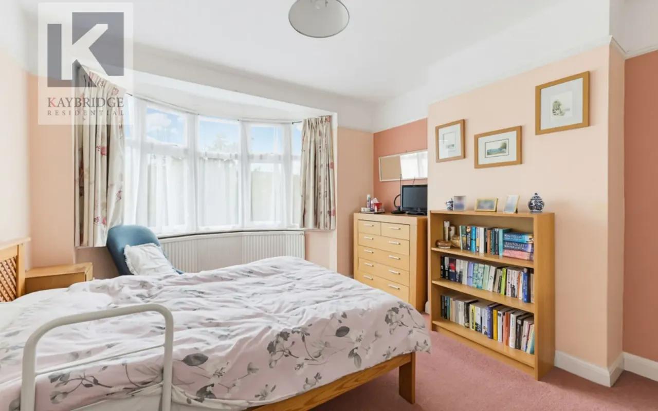 Ewell By Pass, Epsom, KT17, photo 7